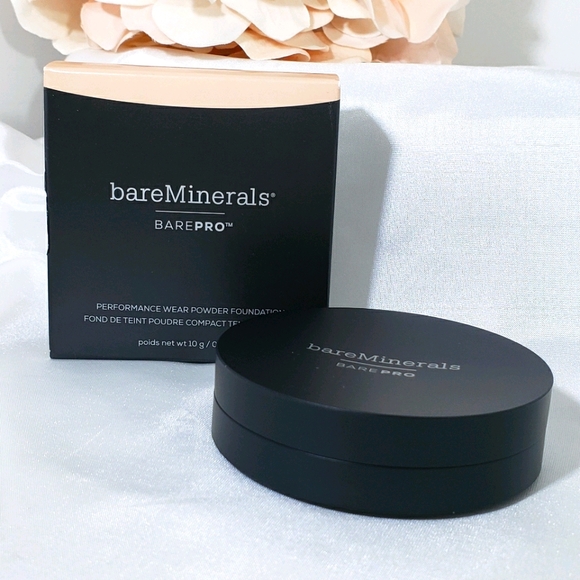 New bareMinerals Barepro Powder Foundation Porcela